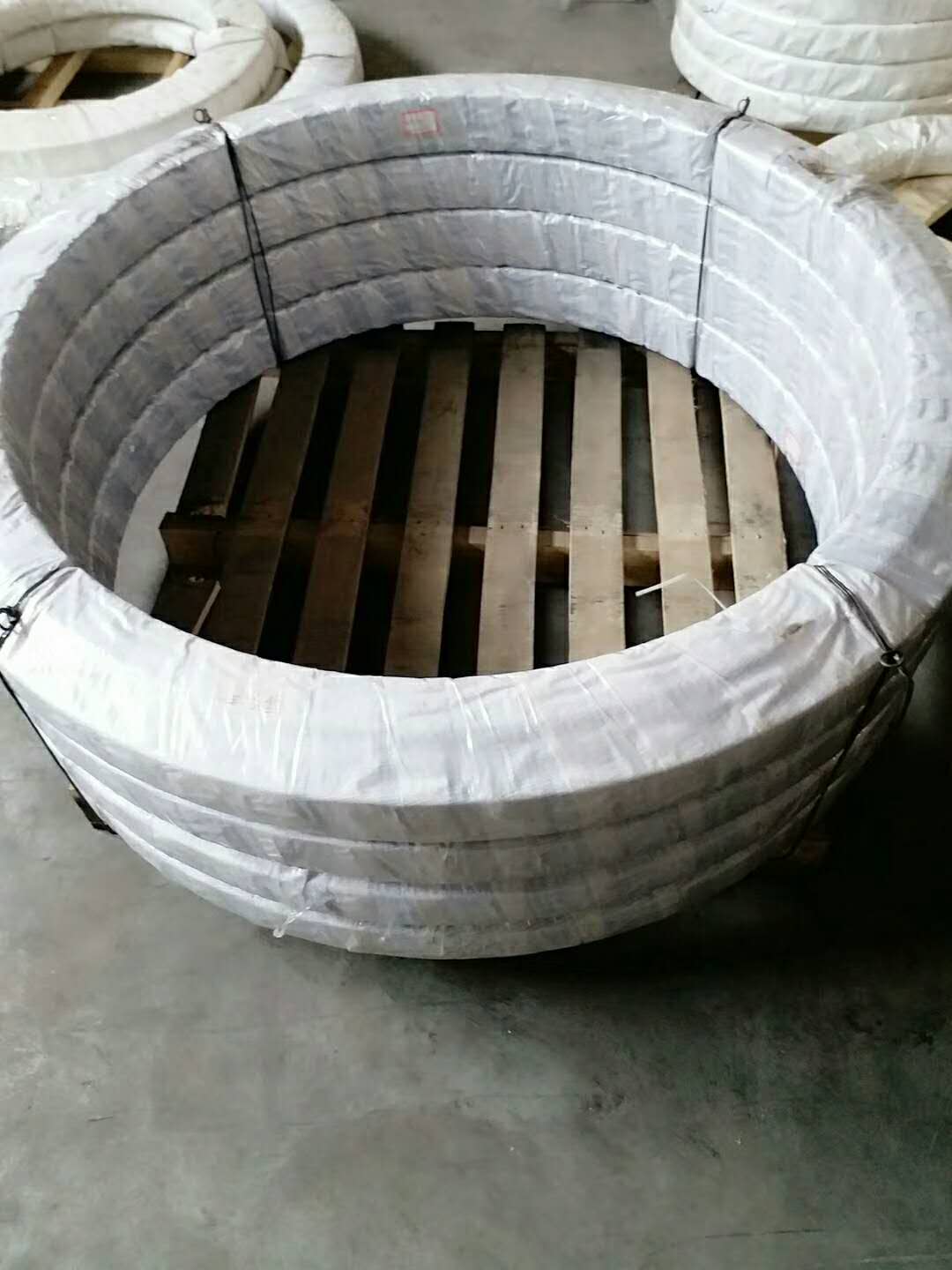 现代R450LC-7挖掘机回转轴承总成81N6-00021，底盘及整机零件