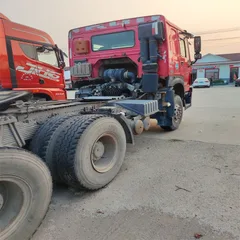 中国重汽豪沃380马力牵引车，中国V型6×4，二手重型卡车头