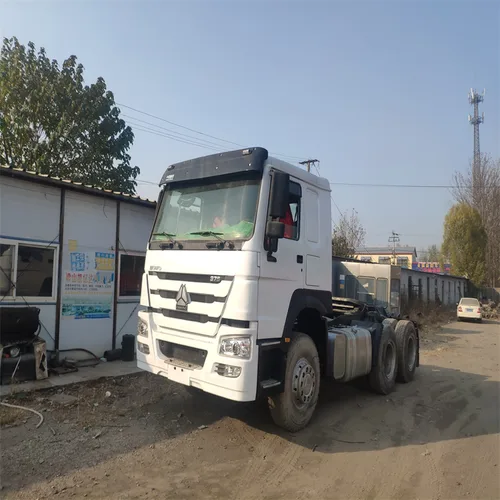 中国重汽豪沃375马力牵引车，欧2排放标准，6×4，重型卡车头