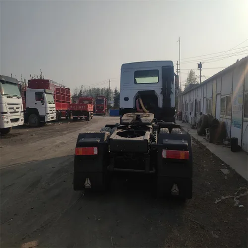 中国重汽豪沃375马力牵引车，欧2排放标准，6×4，重型卡车头