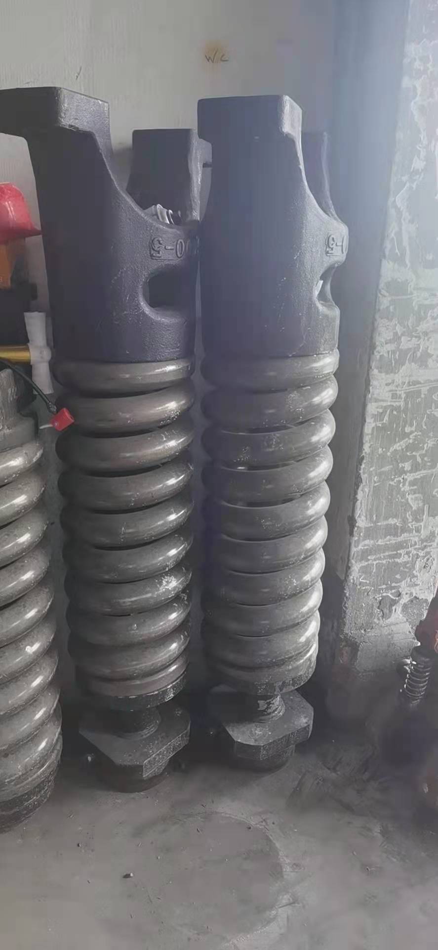 Komatsu PC240-8 Tension Cylinder Assembly, Full Excavator Undercarriage Parts