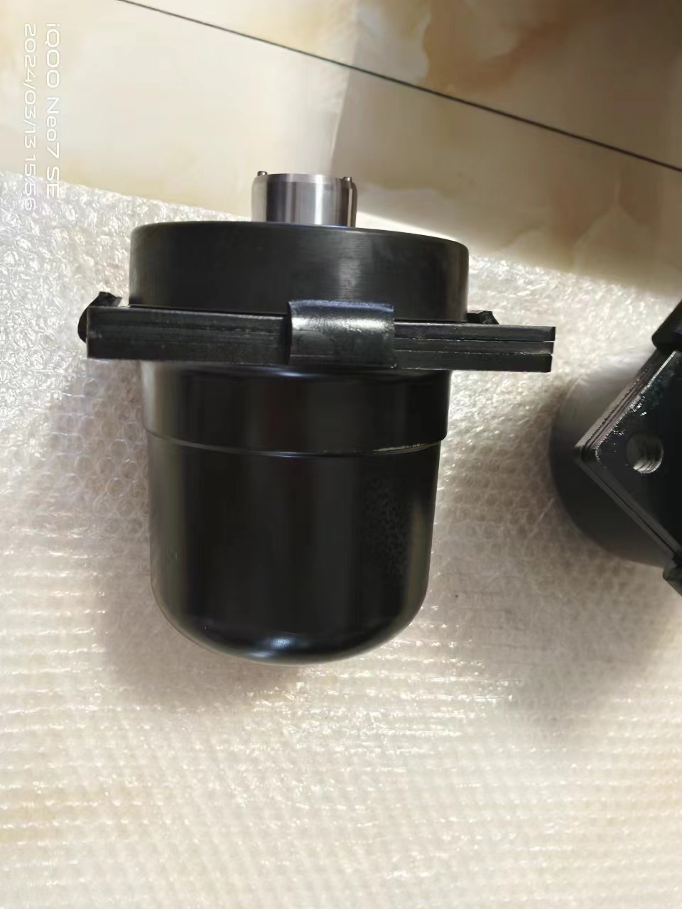 小松D155AX-5、D155-6推土机驾驶室安装缓冲垫，零件号：17A-54-46120、17A-54-46130