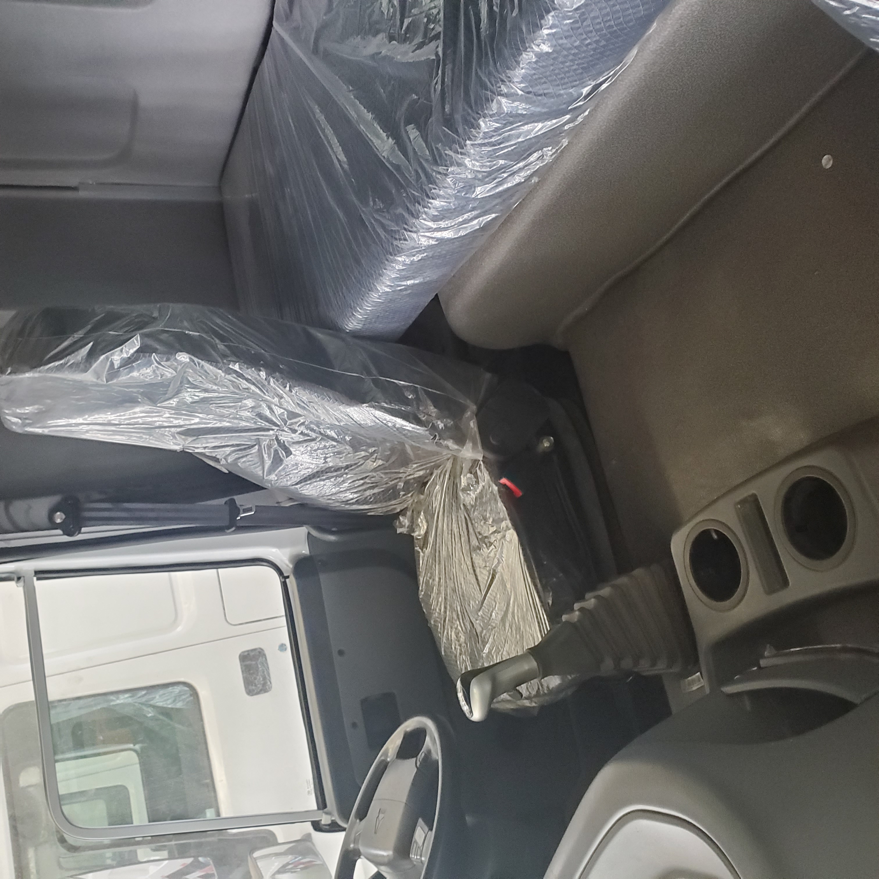 中国重汽豪沃8x4自卸车/翻斗车，可选功率371-430马力