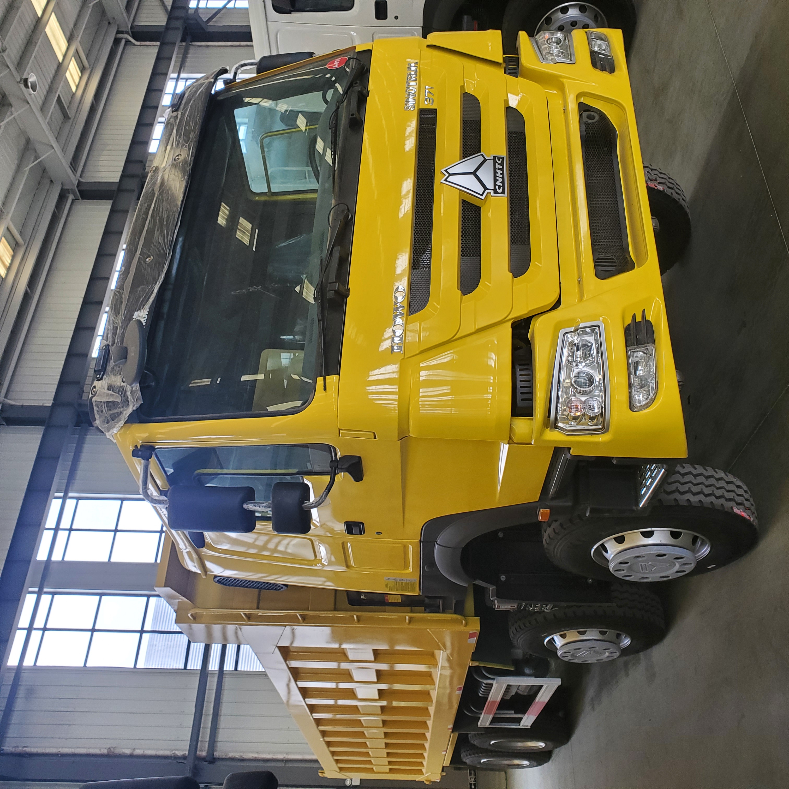 SINOTRUK HOWO 8x4 Dump Truck / Tipper Truck, 371-430HP Optional