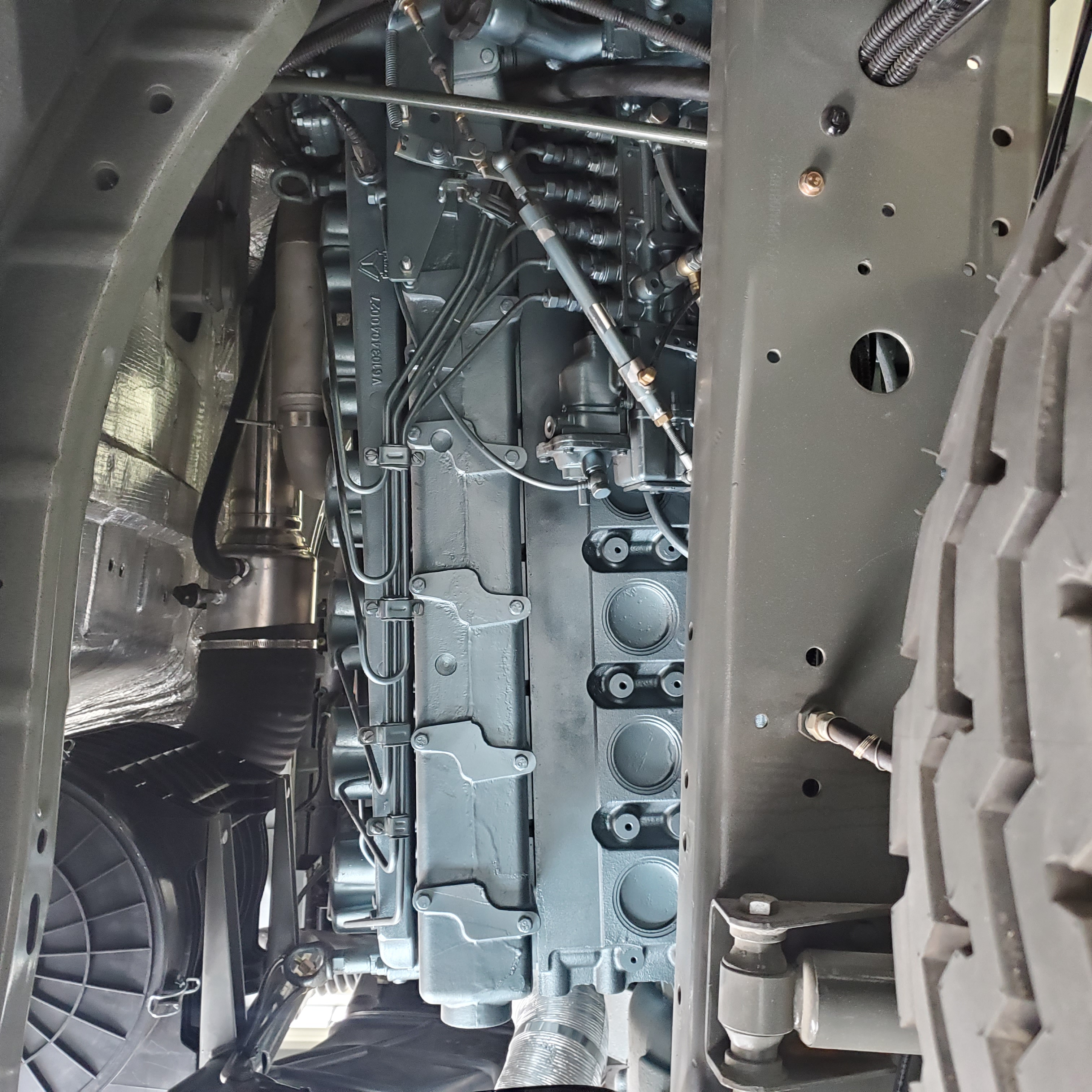 Sinotruk Howo NX 6x4 Tractor Head / Tractor Unit for Heavy Cargo Transport