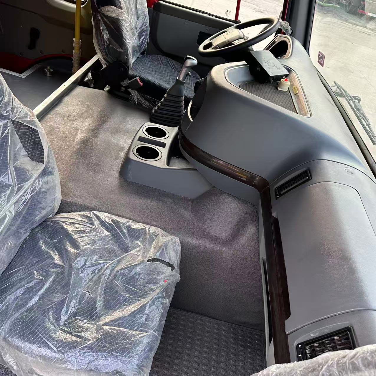 中国重汽豪沃 4x2 水箱消防车，19.25 吨总重