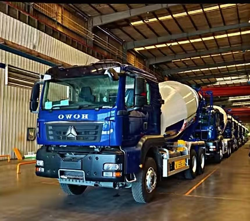 重汽豪沃搅拌罐成型型号 重汽豪沃 HOWO-TX 系列 8×4 专用成型驱动形式 8×4（前四后八） 发动机 重汽 / 潍柴 340-380 马力 国六排放 重汽 10 档手动轻型整车尺寸 约 11.2×2.5×3.998 米 最高车速 89 km/h 额定载重 最大允许总质量31吨模型模型 重汽豪沃HOWO-TX系列8×4专用成型驱动形式8×4（前四后八）发动机重汽/潍柴340-380马力国六排放重汽10档手动货运整车尺寸约11.2×2。