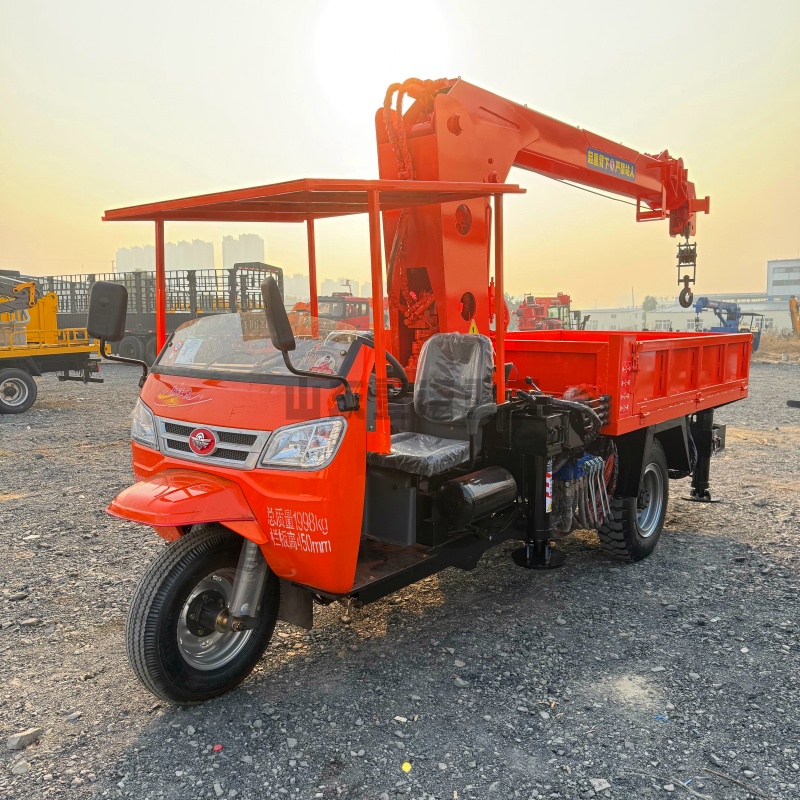 Three wheel truck mounted crane