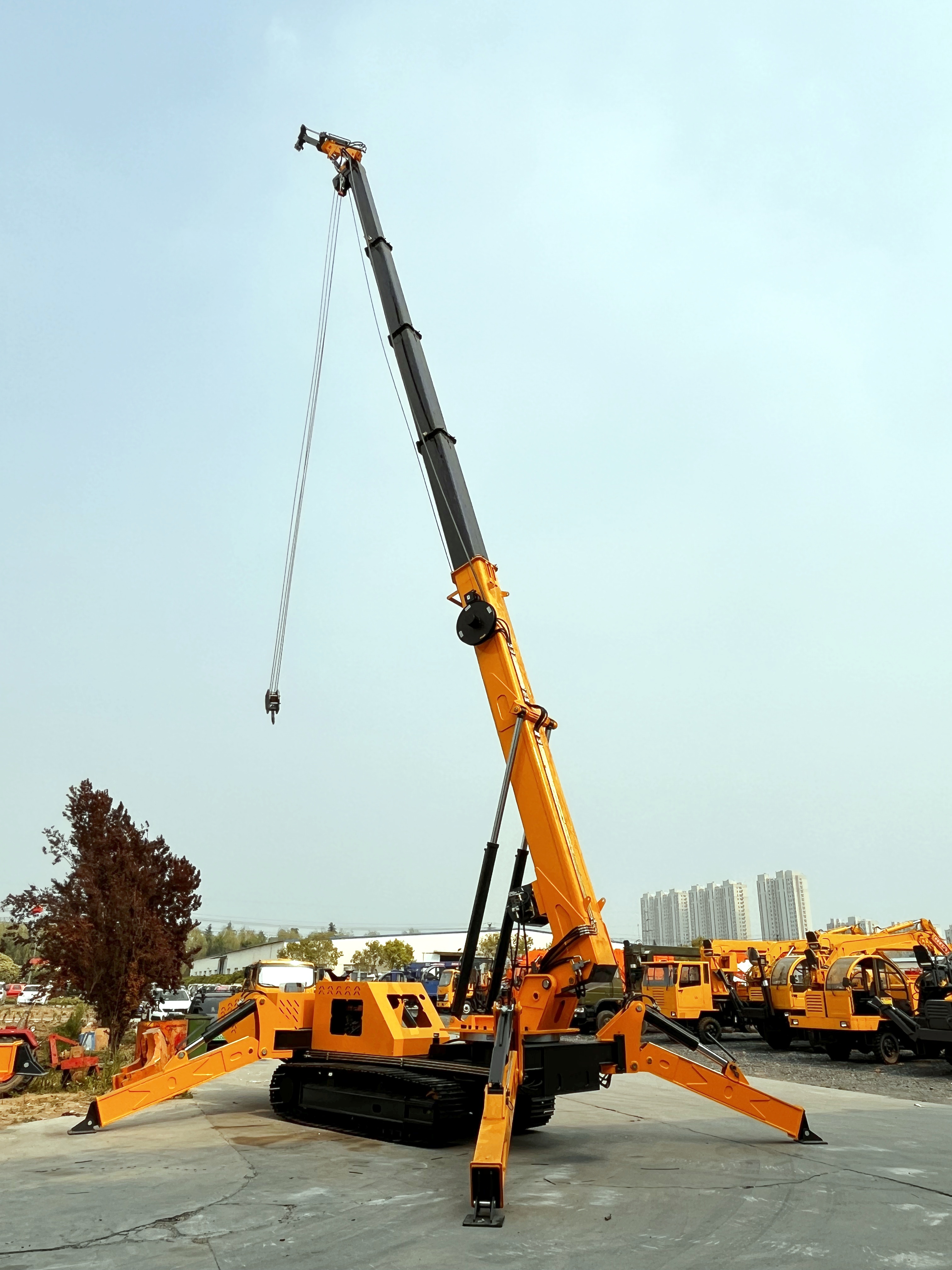 Spider crane, crawler crane