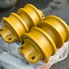 小松D65E-16底盘件，单法兰和双法兰履带滚轮、履带链和履带板