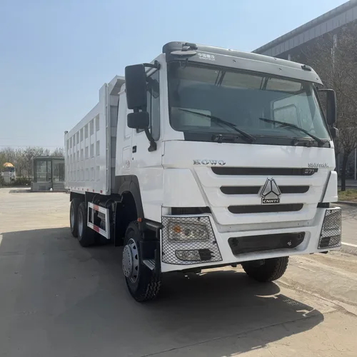 SINOTRUK HOWO 6x4 Tipper Truck / Dump Truck, 371HP Heavy Duty Construction Vehicle