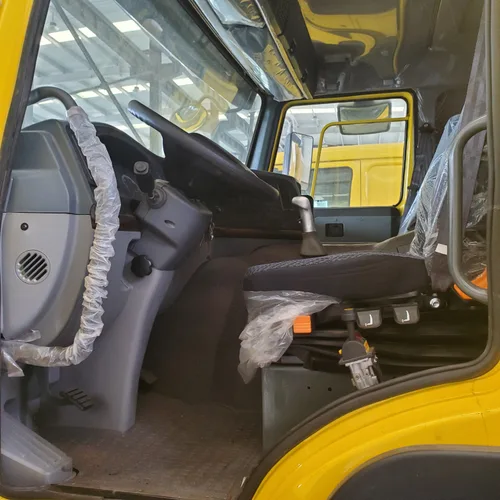 SINOTRUK HOWO 8x4 Dump Truck with Reinforced Box, 371-430HP Optional