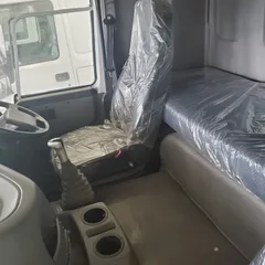 中国重汽豪沃8x4自卸车/翻斗车，可选功率371-430马力