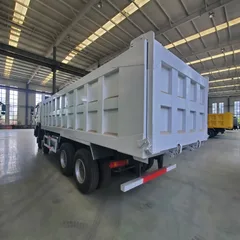 中国重汽豪沃8x4自卸车/翻斗车，可选功率371-430马力