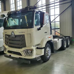 Sinotruk Howo NX 6x4 Tractor Head / Tractor Unit for Heavy Cargo Transport
