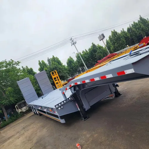 3-axle low-bed semi-trailer
