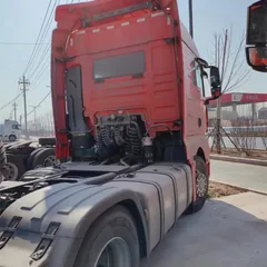 中国重汽SITRAK牵引车，6×4后驱，适用于长途物流
