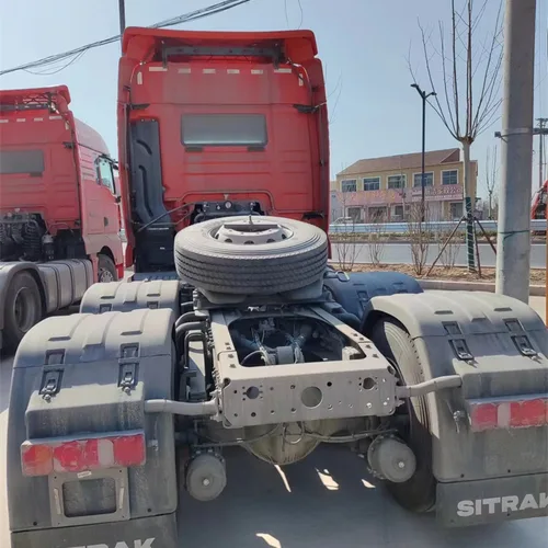 中国重汽SITRAK牵引车，6×4后驱，适用于长途物流