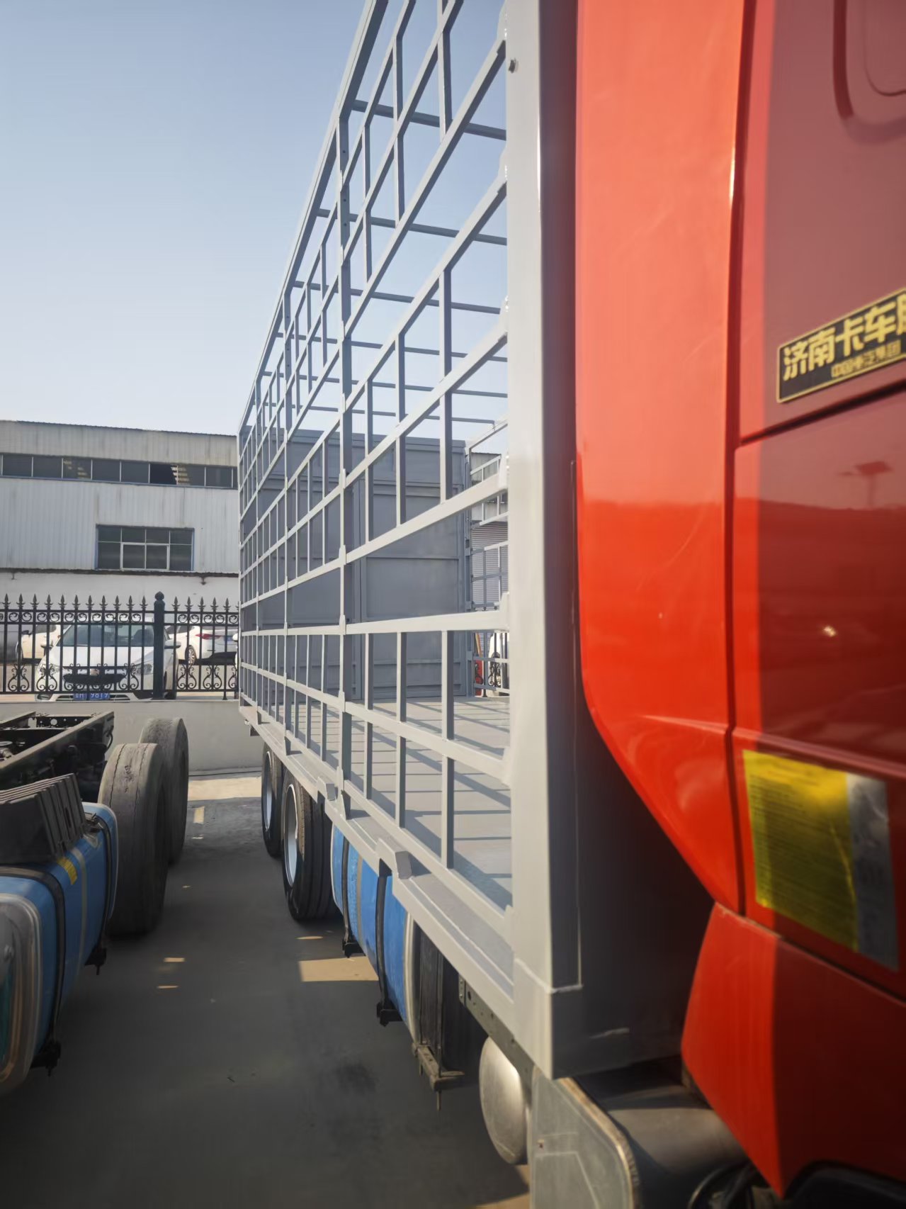 Used SINOTRUK HOWO 6×4 High Fence Cargo Truck, Diesel, Euro 5
