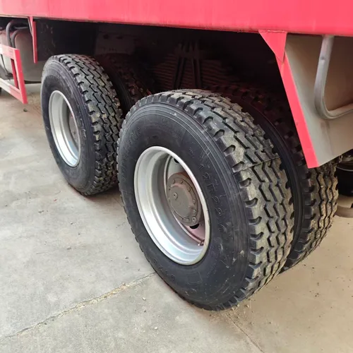 可靠的HOWO 6x4 10轮自卸车 | 高容量液压自卸车出售