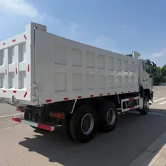 中国重汽豪沃6×4自卸卡车，重型自卸车，出口澳大利亚