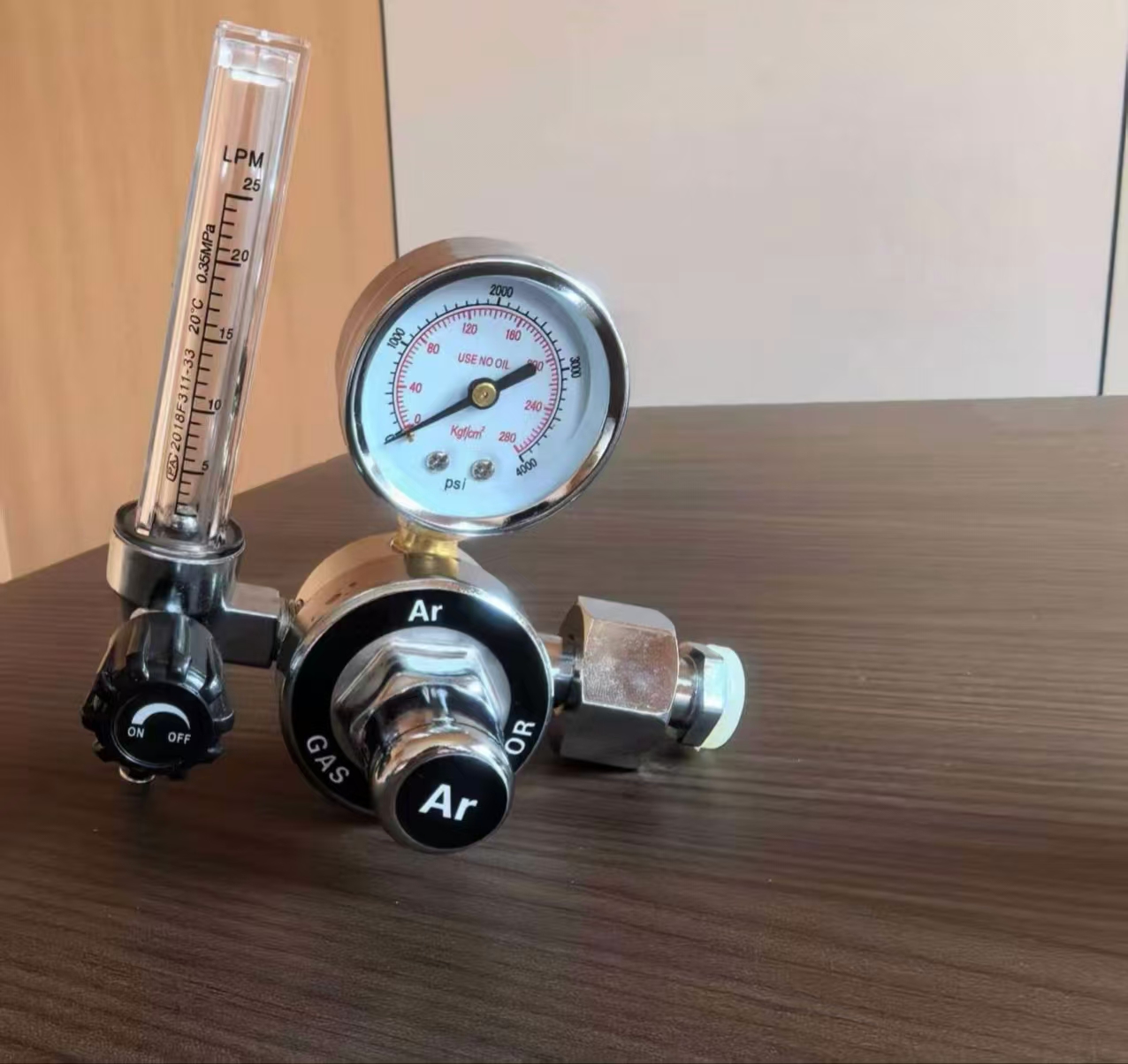 Ar Gas Regulator with Flow Meter