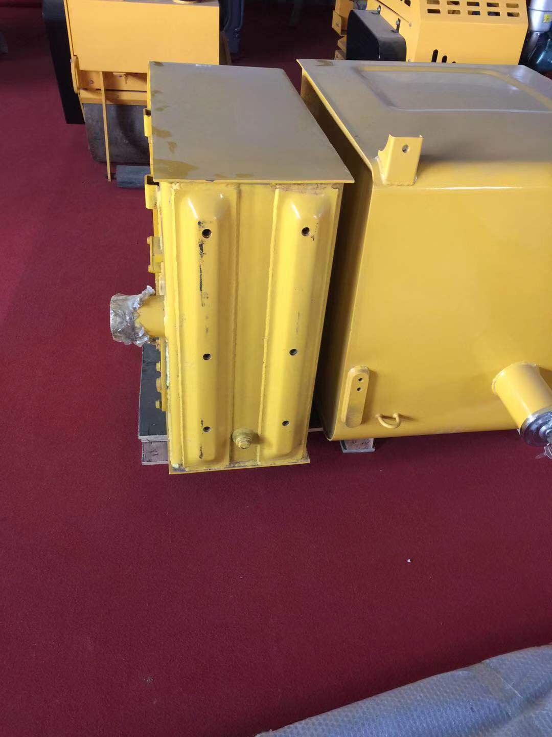 Komatsu PC200, PC220-7 Hydraulic Tank, Fuel Tank & Full Set of Excavator Sheet Metal Parts