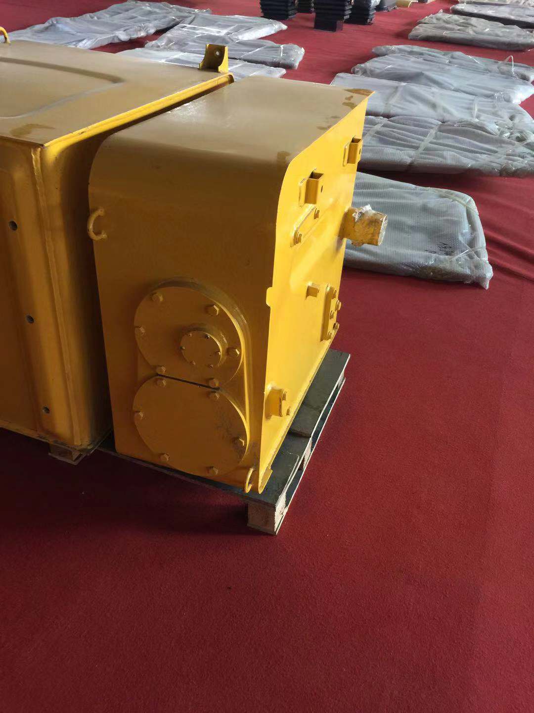 Komatsu PC200, PC220-7 Hydraulic Tank, Fuel Tank & Full Set of Excavator Sheet Metal Parts
