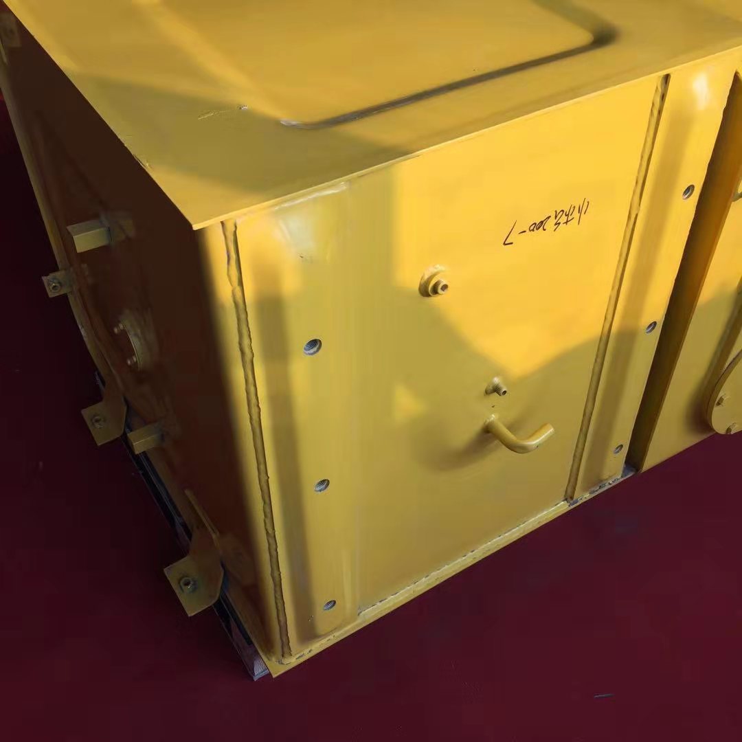Komatsu PC200, PC220-7 Hydraulic Tank, Fuel Tank & Full Set of Excavator Sheet Metal Parts