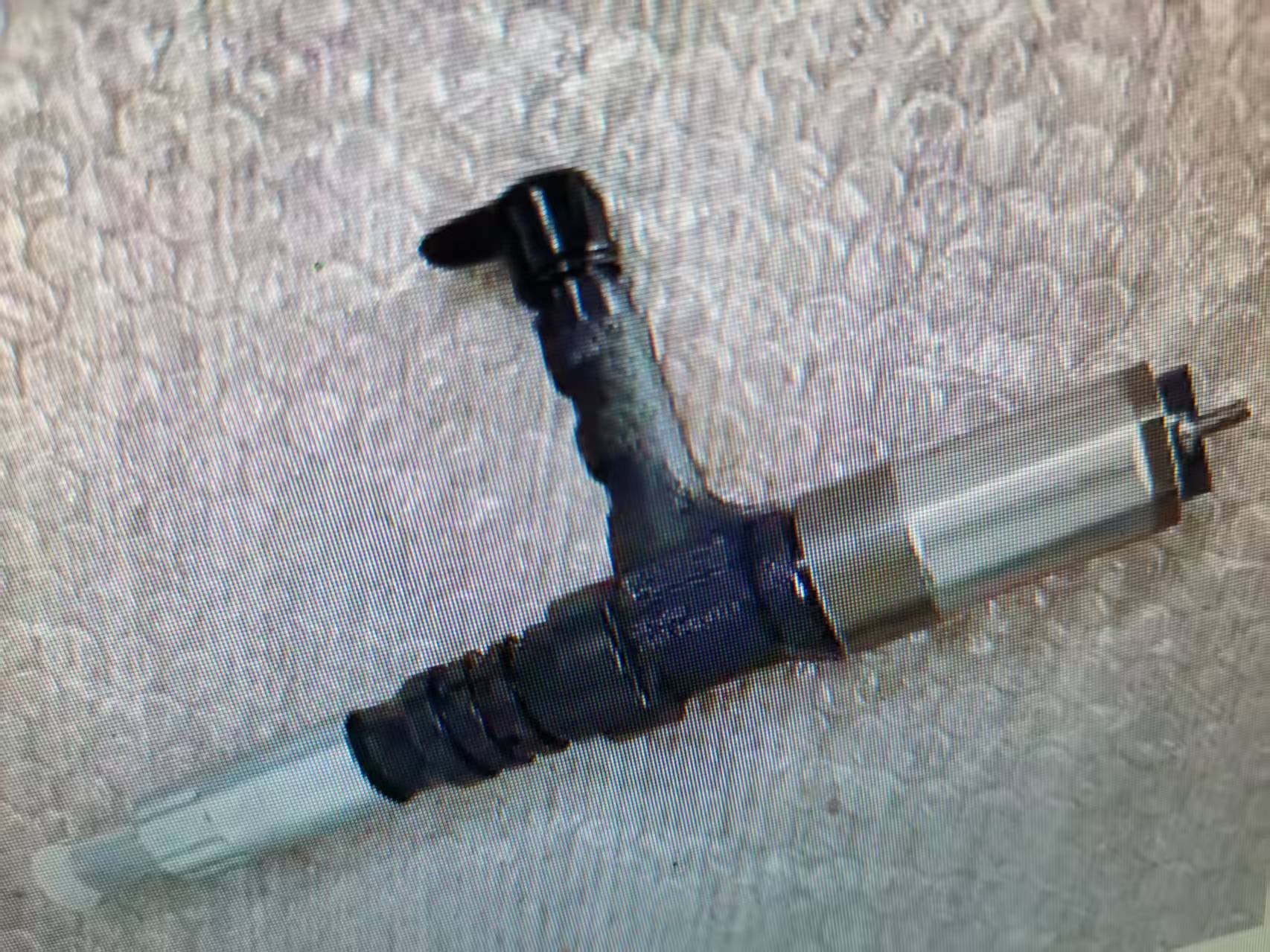 燃油喷射器 095000-1211，小松零件号 6156-11-3300