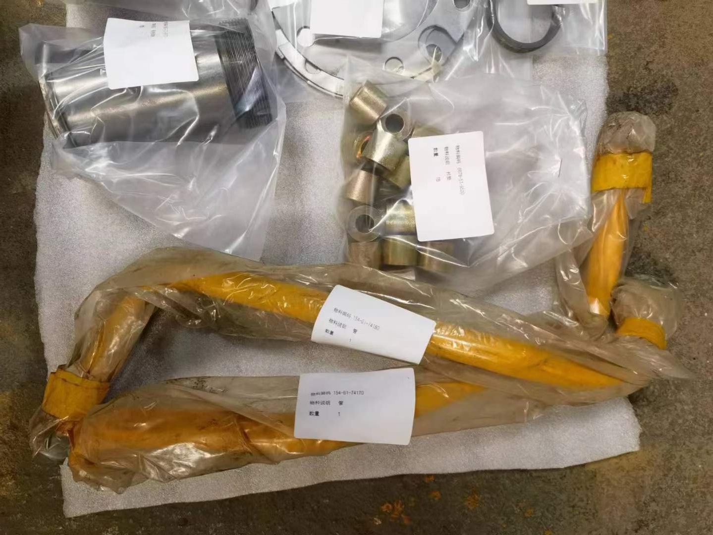 Part No.: 10Y-18-00024, 195-43-43190, 154-51-74170 Shantui Bulldozer Spare Parts