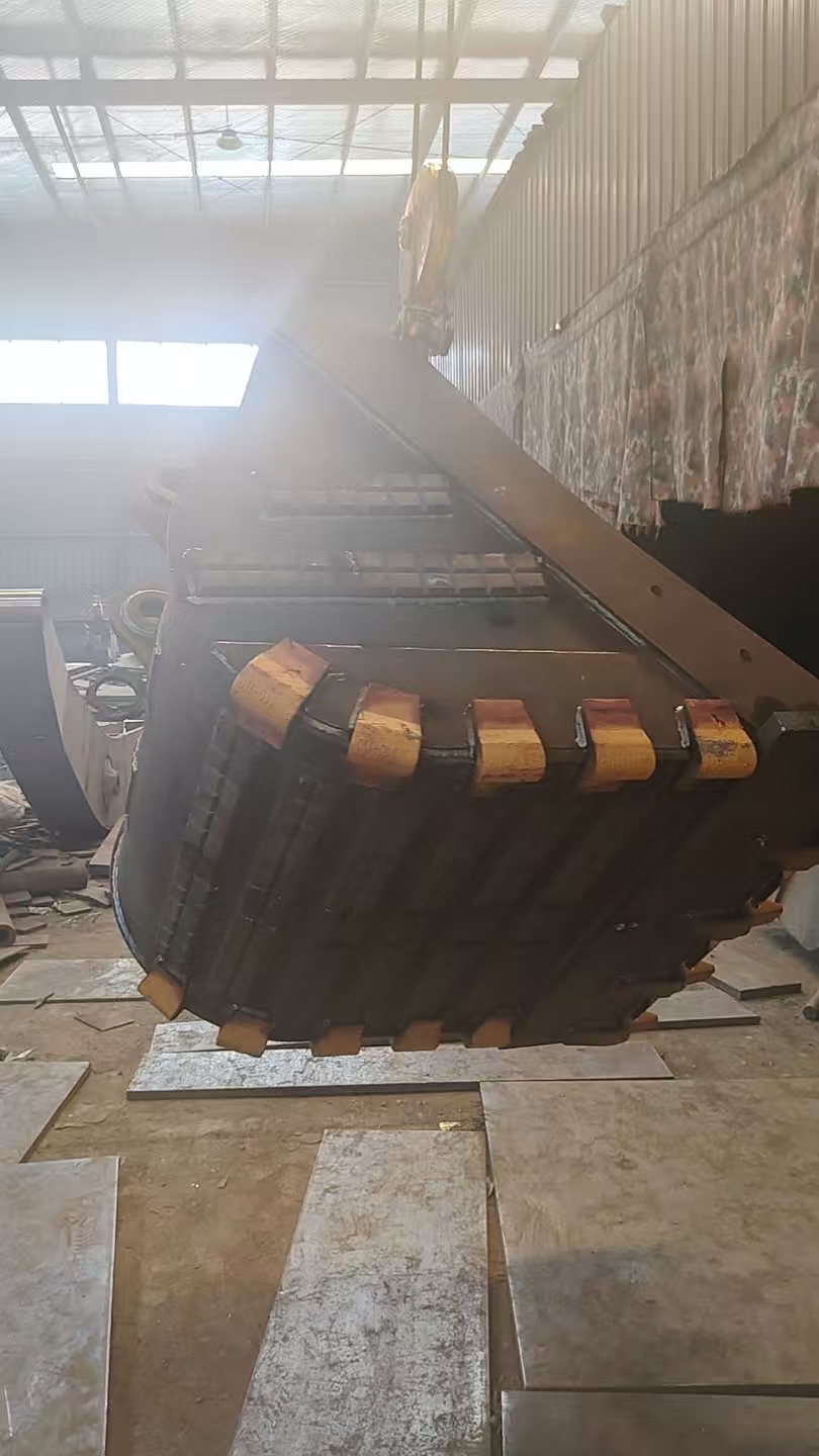 LiuGong LG975 Excavator Rock Bucket, 5.5 m³, 6 Tonnes