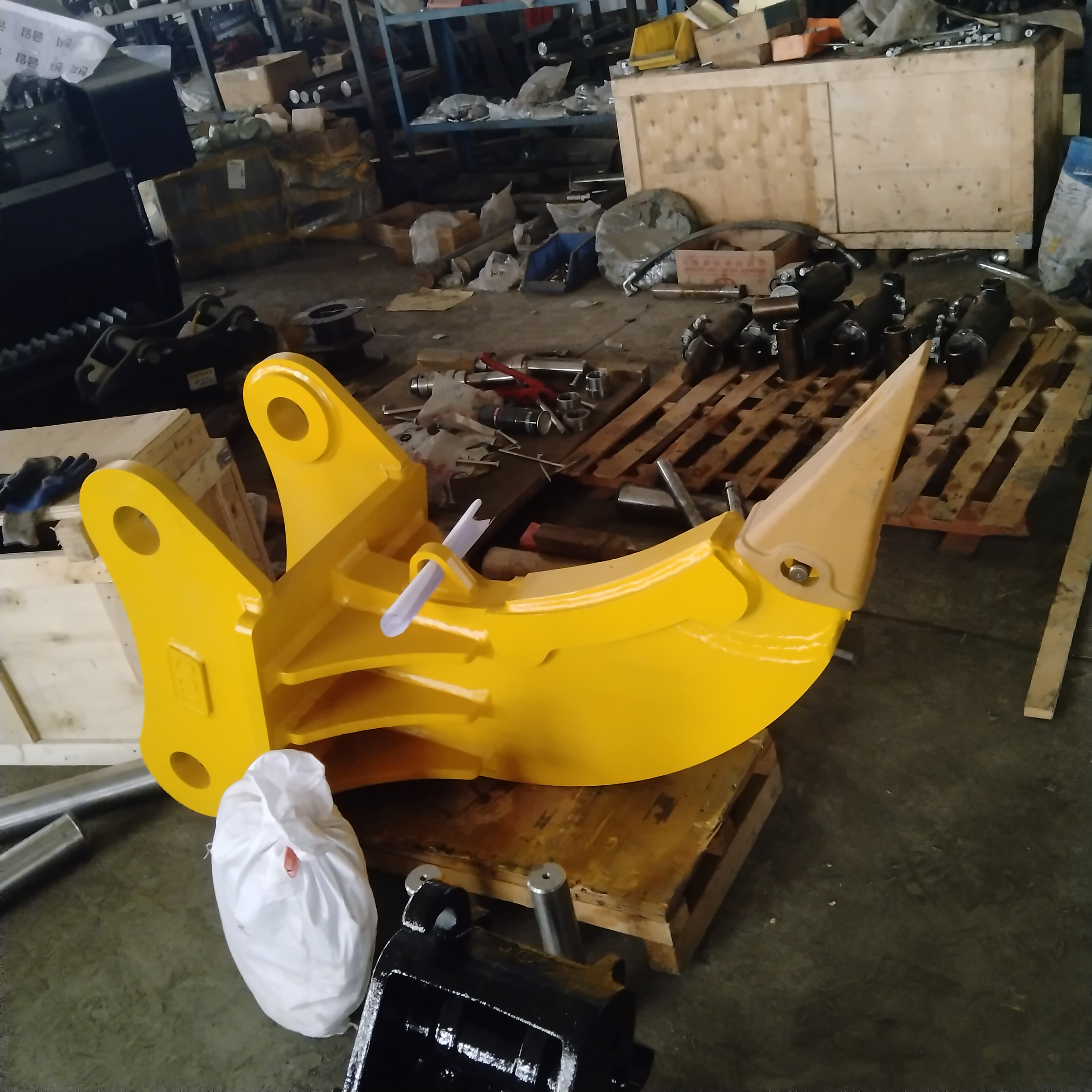 Sany SY215 Excavator Ripper Attachment, Single Tooth & Double Tooth