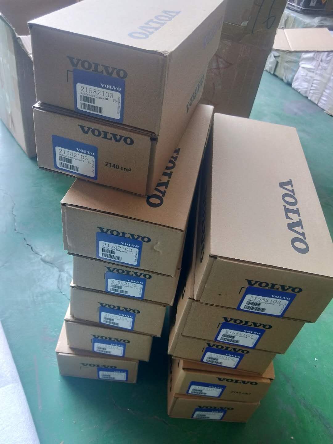 EC380D、EC480D全系列沃尔沃发动机燃油喷射器总成，零件号21582103