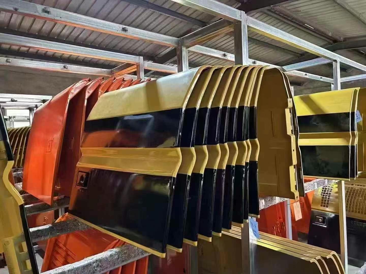 Cat 320B泵门、散热器门、发动机罩、驾驶室座椅及全系列挖掘机备件