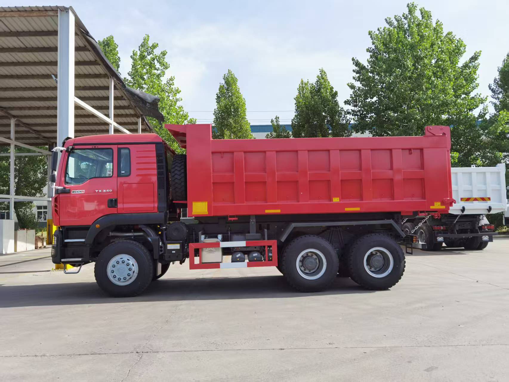 中国重汽豪沃TX 6×4自卸车