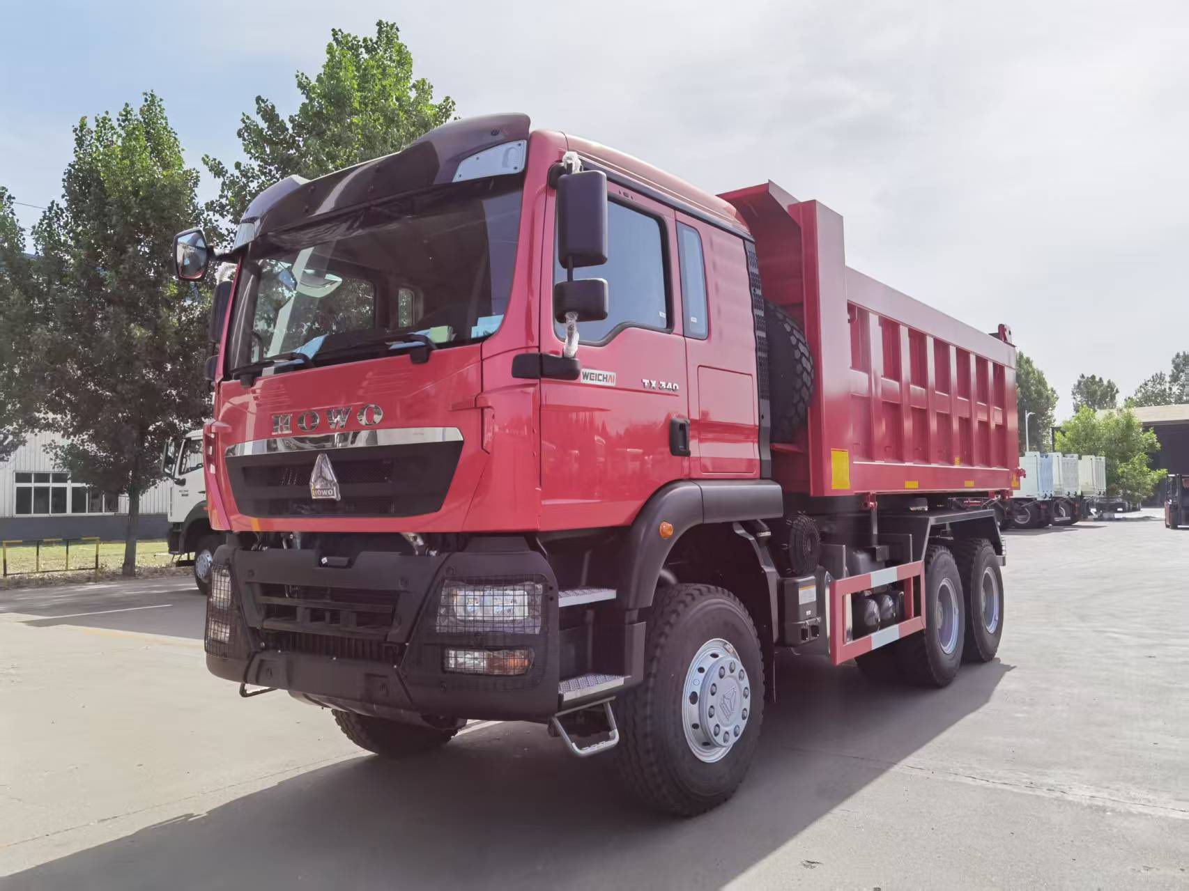 中国重汽豪沃TX 6×4自卸车