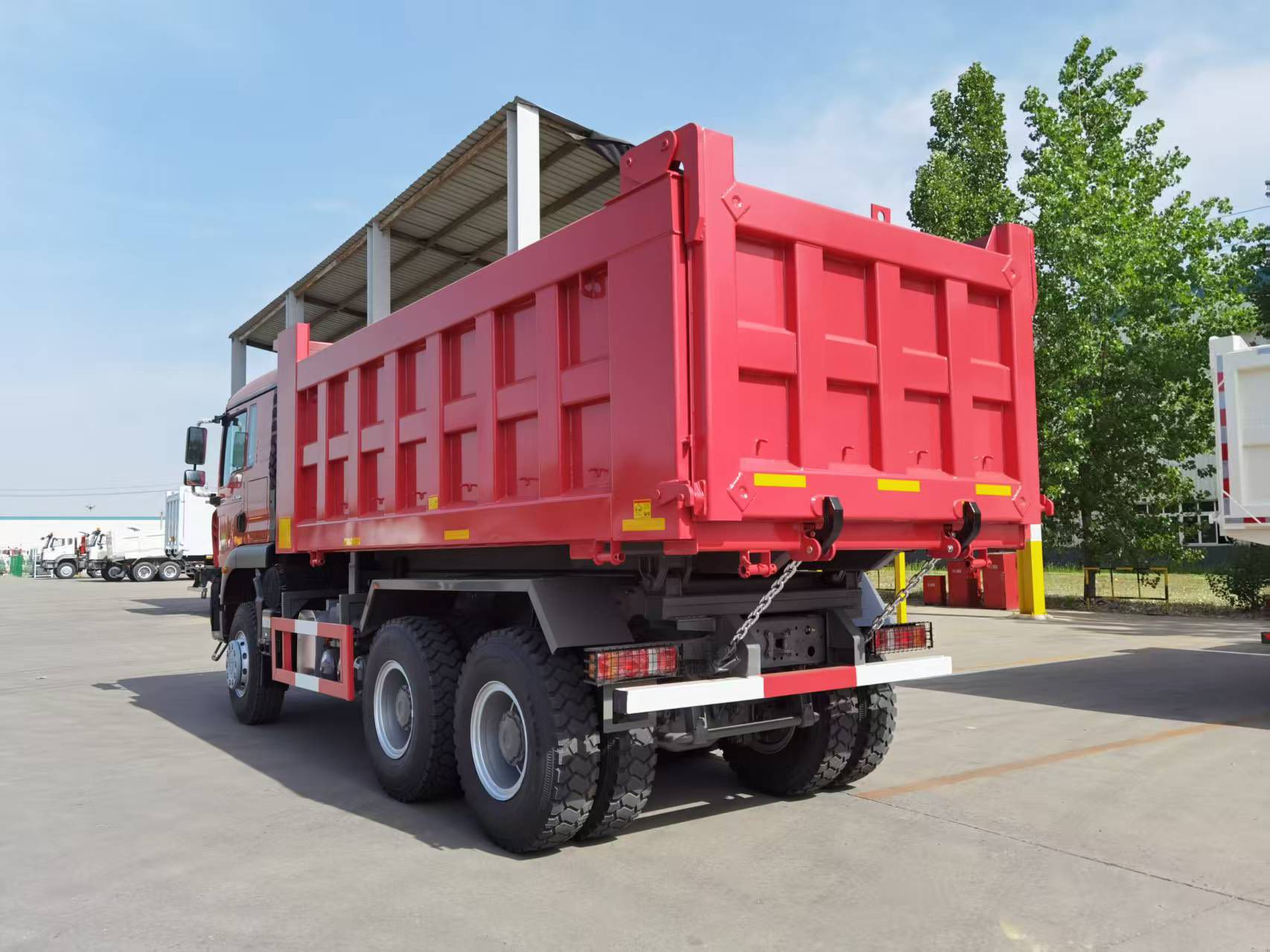 中国重汽豪沃TX 6×4自卸车
