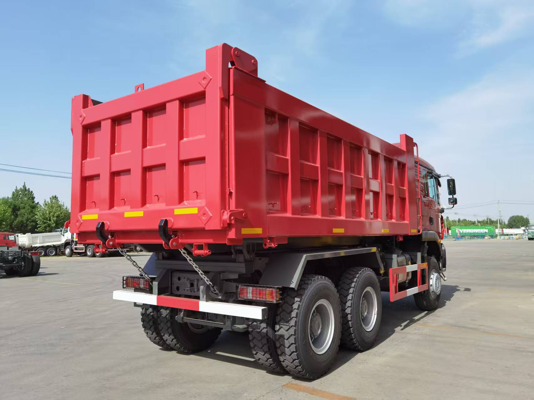 中国重汽豪沃TX 6×4自卸车
