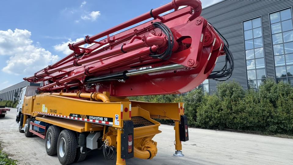 三一重工56米混凝土泵车