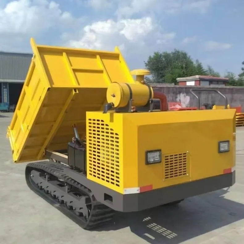 Tracked transport vehicle