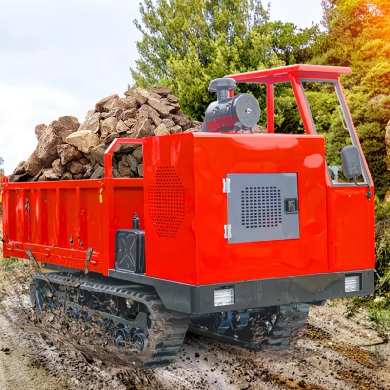 Tracked transport vehicle