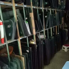 供应各种型号挖掘机的全套驾驶室玻璃。