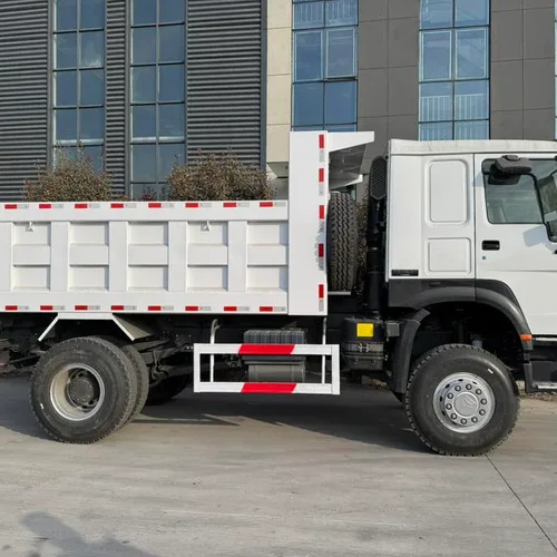 豪沃4X4自卸卡车
