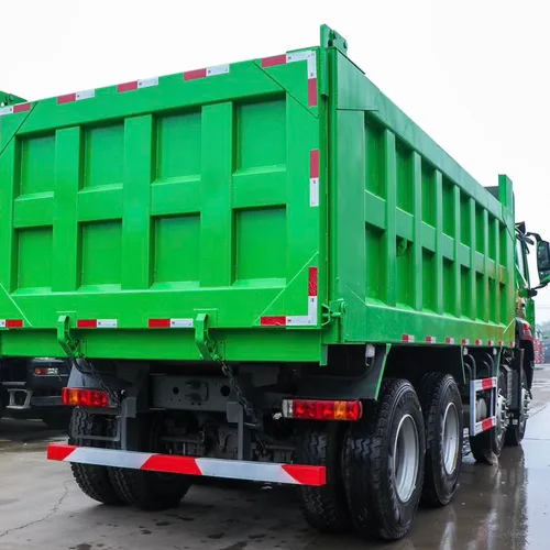 8×4 泥浆倾卸车