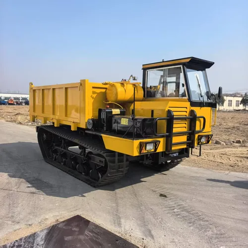 Tracked transport vehicle