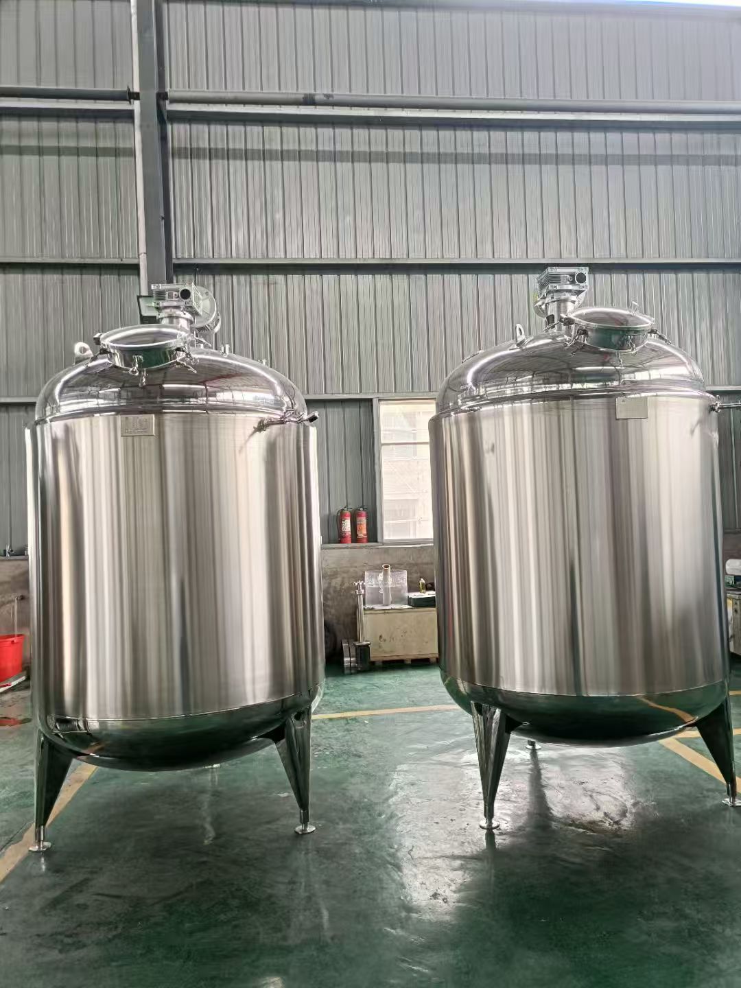 2000L Stainless Steel Mixing Tank