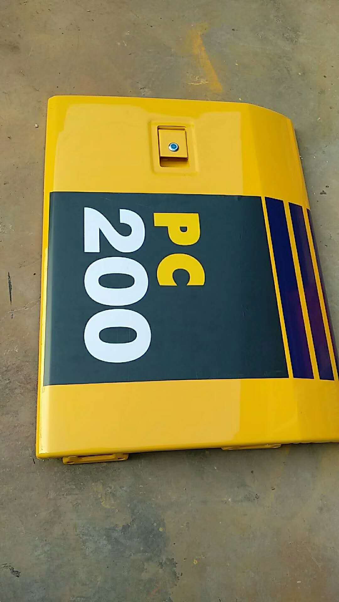 Komatsu PC200-8 hydraulic tank, fuel tank, excavator full body sheet metal parts