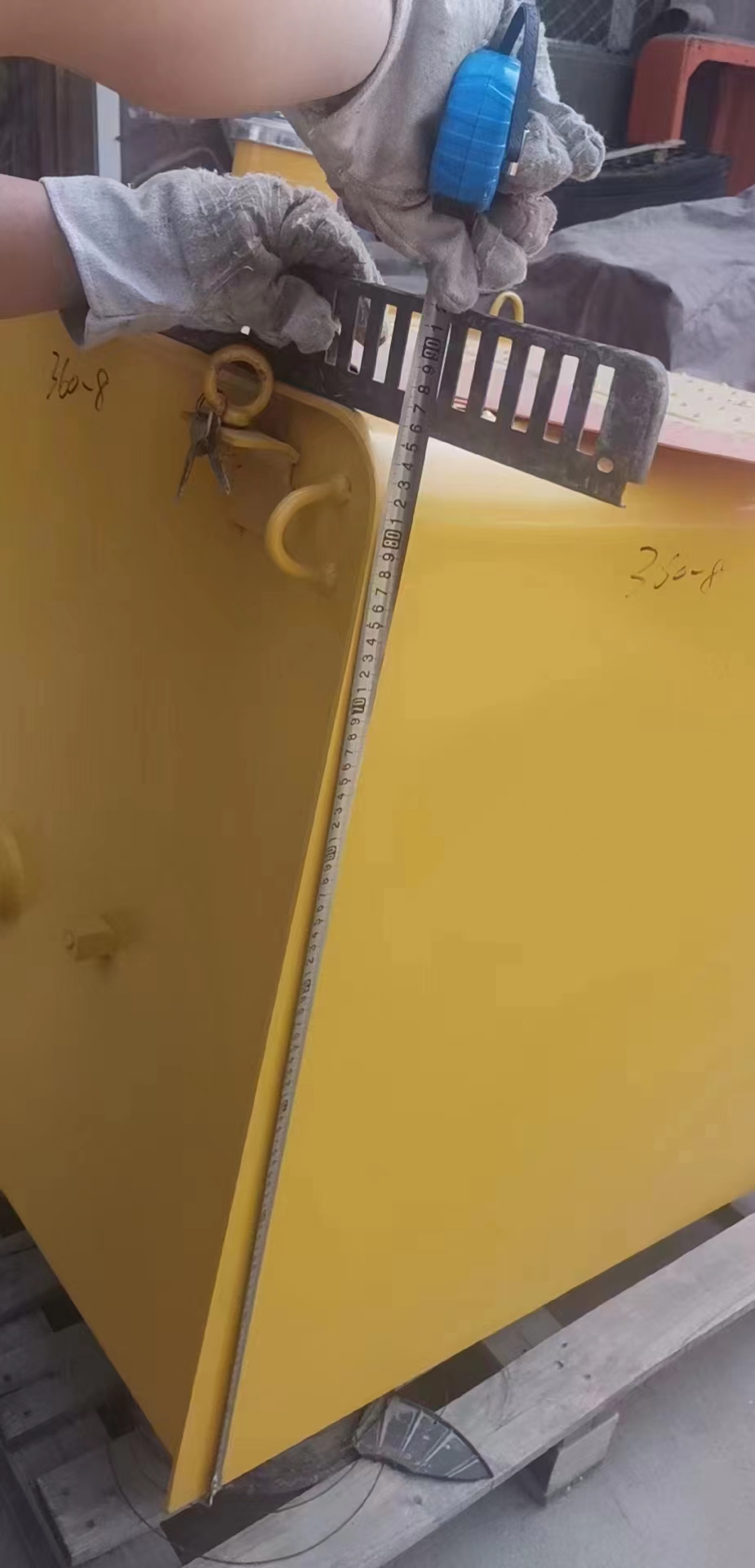 正品小松PC360-8MO燃油箱、液压油箱、全车身钣金件/挖掘机车身配件207-04-78111