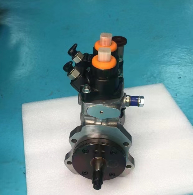 适用于配备 SA6D140E-3 发动机的小松 PC600-7、PC650-7 挖掘机的共轨燃油泵 094000-0320 / 6217-71-1121